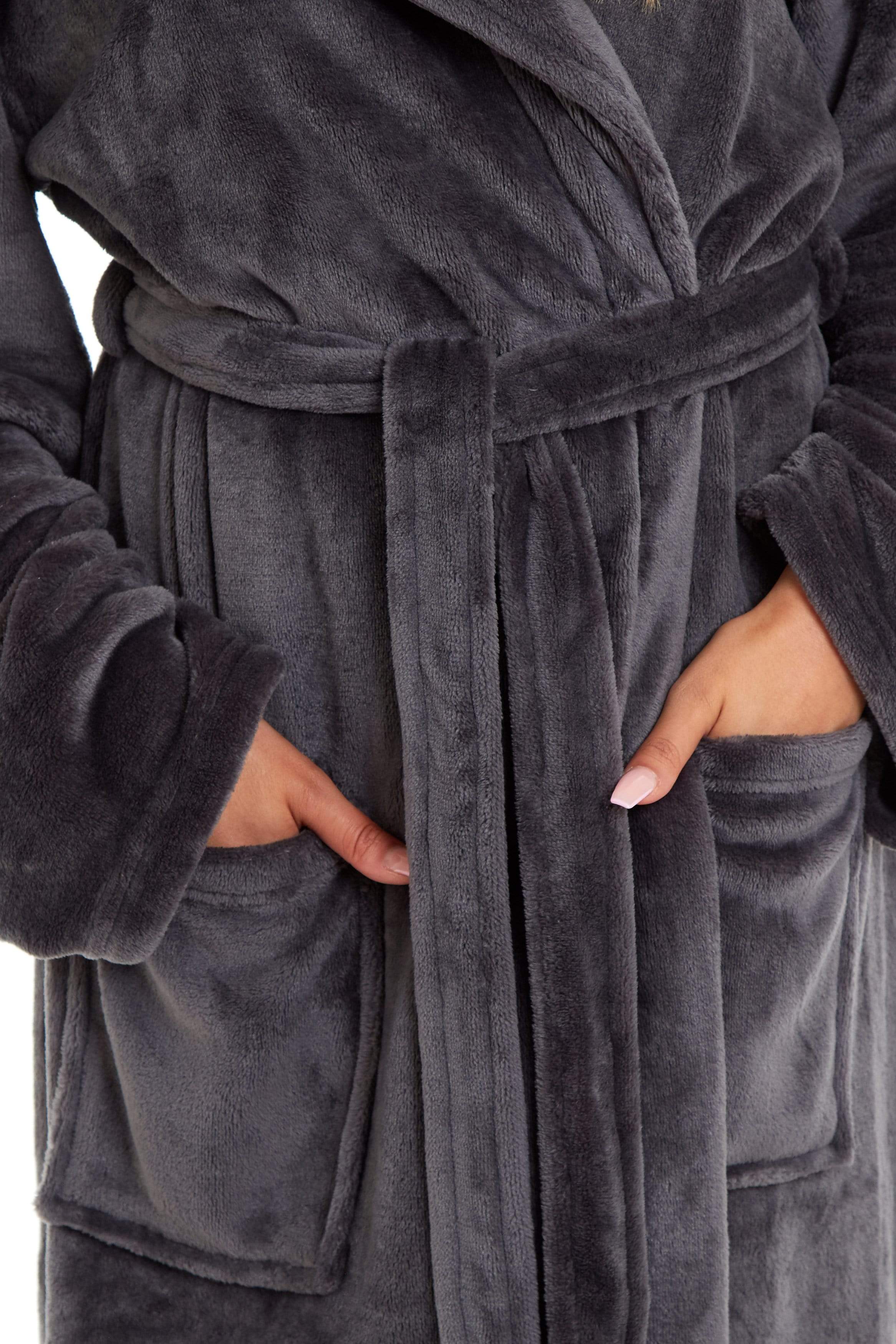 OLIVIA ROCCO Women's Hooded Plush Fleece Dressing Gown Ultra-Soft Velvet Bathrobe For Winter Lounging And Relaxation At Home